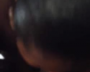 लेस्बियन अपनी प्रेमिका के रॉक हार्ड डिक को एक ग्लोरीहोल के माध्यम से चूस रहे हैं, जबकि कोई और नहीं है।