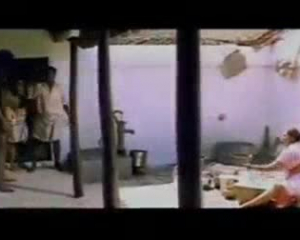 रमणीय गोरा फूहड़ अपने प्रसिद्ध पड़ोसी के साथ, अपने विशाल घर में सेक्स कर रहा है।
