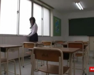 मीठे ब्रिटिश श्यामला कक्षा में अपने स्कूलबॉय कर रही है