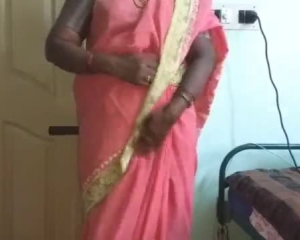 भारतीय देसी किशोर नग्न लड़की होटल के कमरे में यौन संबंध रखने के साथ जंगी को भुगतान करने के लिए