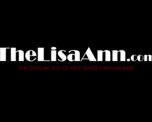 लिसा एन एक वीडियो में अपना सर्वश्रेष्ठ प्रदर्शन कर रहा है जो उसे कुछ पागल गधा स्लैमिंग प्राप्त करता है।