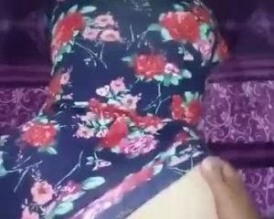 Sexy औरत की हिन्दी Video